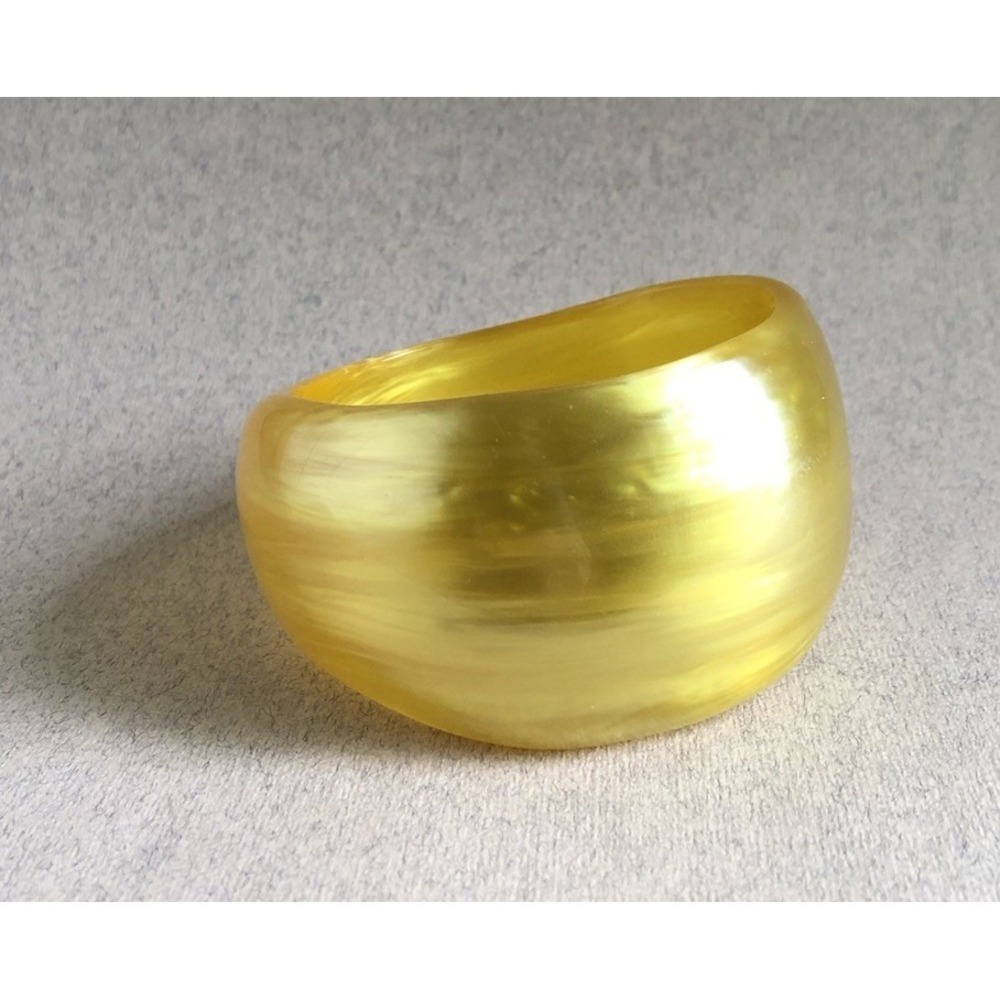 Vintage Chunky Yellow Lucite Iridescent Swirl 1"- 1.75" Wide Bangle Bracelet - Picture 8 of 9